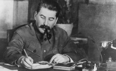 Stalini, Kardelit: Shqiptarët mund të jenë besnikë si qeni, sepse kjo është karakteristikë e primitivëve!