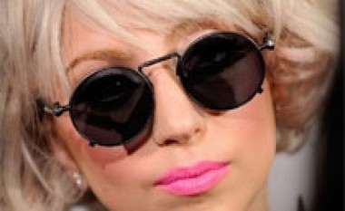 Gaga djeg krahun