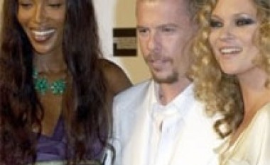 Alexander McQueen bën vetëvrasje
