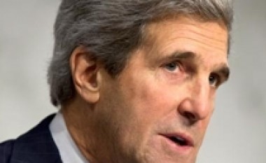 Kerry: Do t’i mbështesim kryengritësit sirianë, por jo me armë