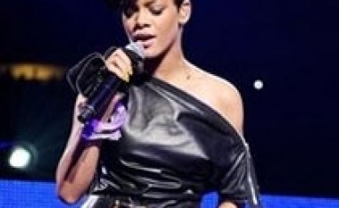Rihanna është martuar me Brown?