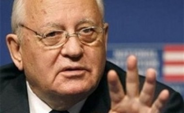 Gorbachev kritikon ligjet e Putinit