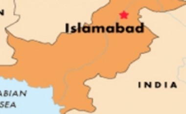 Pakistan, digjen shtëpi të të krishterëve