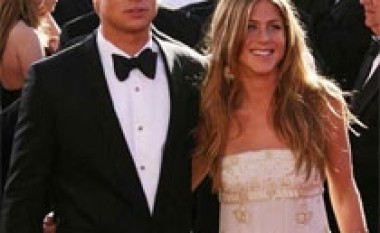 Aniston: Shpresoj që Pitt dhe unë të jemi sërish miq
