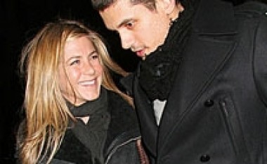 Aniston dhe Mayer janë ndarë ‘miqësisht’