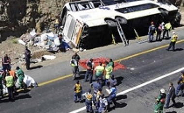 Afrika e Jugut, 24 të vdekur në një aksident komunikacioni