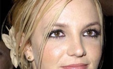 Britney refuzon ofertën për autobiografi