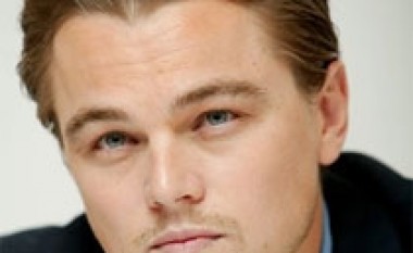 DiCaprio këshillon Efronin