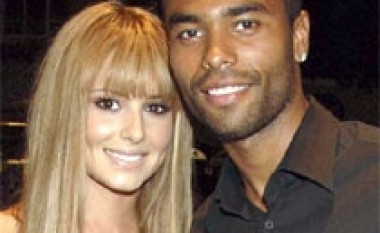 Cheryl merr dhuratë një studio nga burri i saj