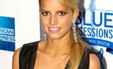 Simpson ‘inferiore’ ndaj Spears dhe Aguilera