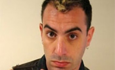 Cohen prish lëkurën derisa zbardh qimet