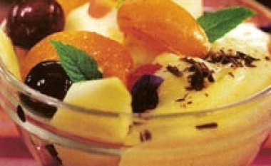 Sallatë frutash me vanilje