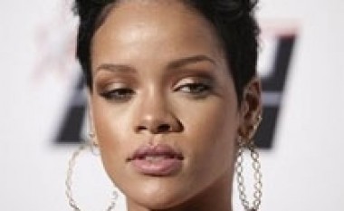 Rihanna nuk ka të dashur