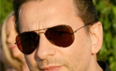Operohet vokalisti i Depeche Mode