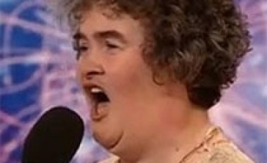 Susan Boyle humb në finalen e konkursit “Britania ka talent”