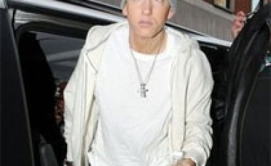 Performancë e shkëlqyer e Eminem në MTV Movie Awards