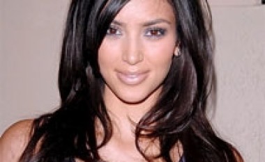 Kardashian nuk është fejuar