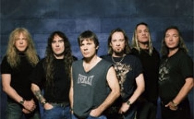 Iron Maiden fitojnë në Golden God
