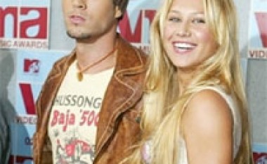 Kournikova rrehet në një klub