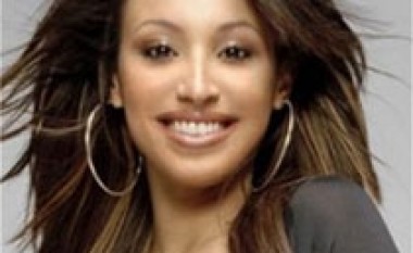 West pëlqen Amelle Berrabah