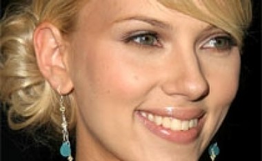Reynolds dhe Johansson planifikon të adaptojë