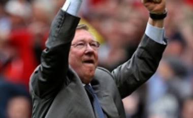 Ferguson: Nuk do ta vërshëllejnë Giggsin