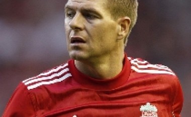 Lëndohet Steven Gerrard