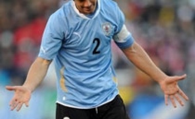 Juventus ringjall interesimin në Luganon
