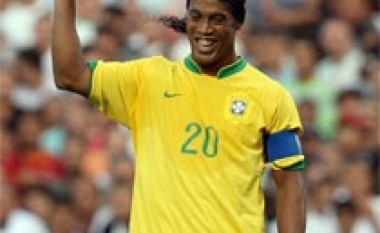 Ronaldinho mund të luajë për Brazilin