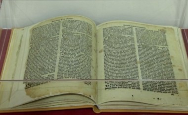 Çka dëshmon dhe çka fsheh pasthënia e “Mesharit” të Buzukut?