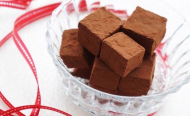 Shpejt dhe lehtë: Ëmbëlsira kreshmore e cila nuk të shëndoshë
