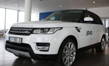 Ky është 24 vjeçari nga Peja që fitoi Range Rover nga IPKO (Foto/Video)