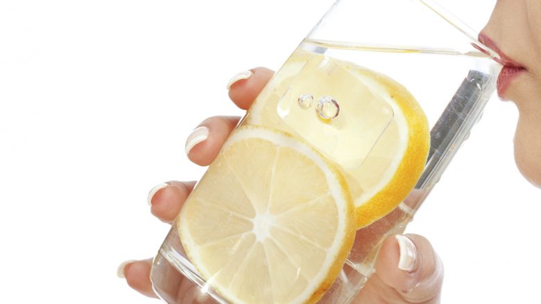 Ndikimi i ujit me limon në fshikëzën urinare