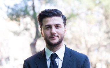 Teatri Kombëtar nuk mund të shembet me votën e ‘Zogut të Tiranës’