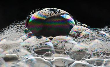 Dyqind shkencëtarë ua tërheqin vërejtjen njerëzve të gjithë botës: Ky kimikat në shampon dhe sapun shkatërron organizmin!