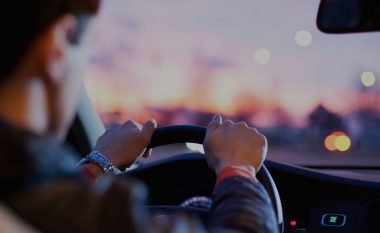 Për shkak të një gjëje të cilën rregullisht e bëni në veturë – shpenzoni më shumë karburant