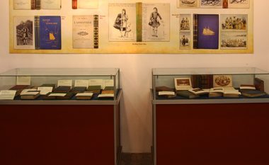 Ekspozohen në Tiranë me libra, harta dhe gravura të shekujve XV- XIX