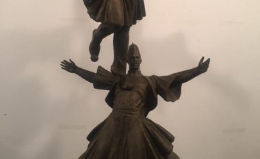 Idriz Balani prezanton 65 vepra arti në Muzeun Historik në Tiranë