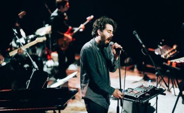 Artisti i njohur grek,  sonte me koncert në Kino Armata në kryeqytet
