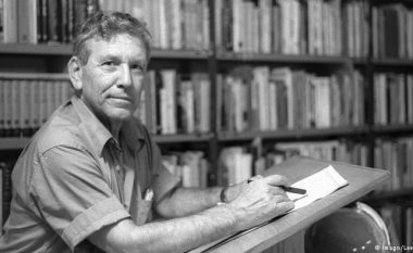 Vdes shkrimtari izraelit, Amos Oz