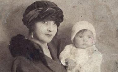 Ambasadori gjerman në Tiranë, më 1926: Dy motra myslimane, pa ferexhe e me fustane të shkurta, vallëzuan në publik!