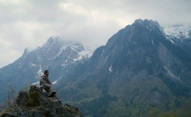 “Streha mes reve”, dy fe e një tempull