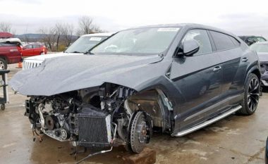 I mungon pjesa e përparme, megjithatë Lamborghini Urus kushton 115 mijë dollarë (Foto)
