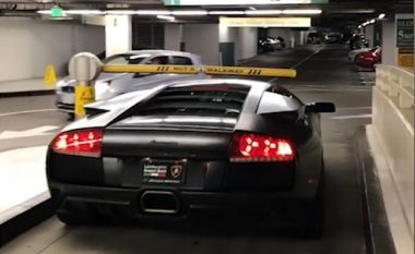 Lamborghini kalon nën ndalesë, hyn në parking pa u paguar tiketa (Video)