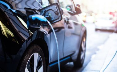 Provat që tregojnë se makinat elektrike nuk eksplodojnë në rast aksidenti (Foto)