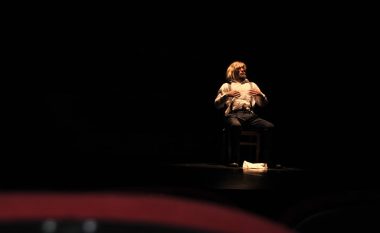 Ralph Hammerthaler në Prishtinë, për reprizën e monodramës “Artisti i vetëm”