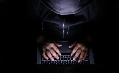 Studim: Interneti nuk është përgjegjës për agresivitetin e njerëzve në diskutimet politike
