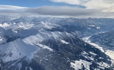 Aterrimi unik në aeroportin Inssbruck të Austrisë (Video)