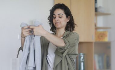 Si t’i pastroni njollat nga ndryshku, yndyra dhe bari