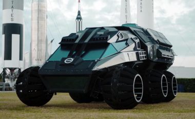 Ngasja e Mars Rover të NASA-s nga vozitësit profesionist të garave (Video)